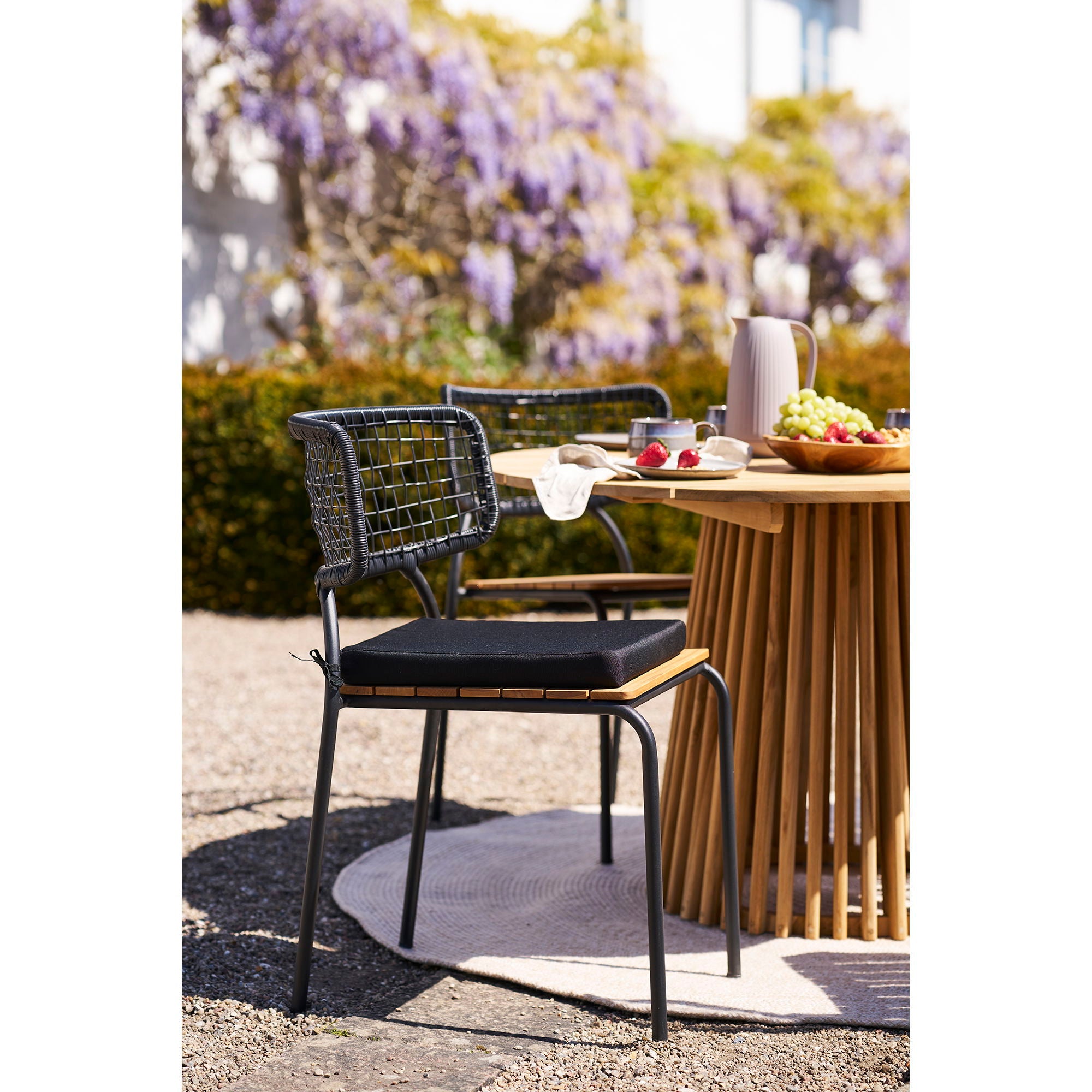 Lorca Esstisch – Ø120 cm, Teak, natur